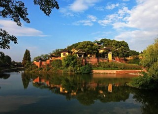 穷山恶水出刁民：重新审视环境与人性关系的深度解读