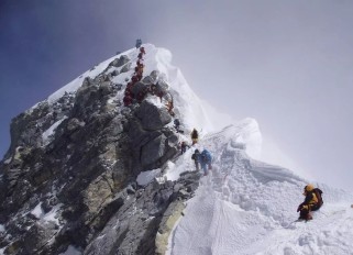 珠穆朗玛峰攀登全攻略：从路线选择到风险应对，助你安全登顶世界之巅