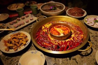 小龙坎火锅加盟费用与条件详解：轻松开店，品味成功喜悦