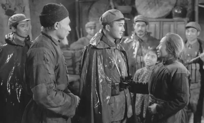 长津湖在哪?揭秘朝鲜北部咸镜北道的高山湖泊位置与旅游攻略 长津湖在哪?揭秘朝鲜北部咸镜北道的高山湖泊位置与旅游攻略