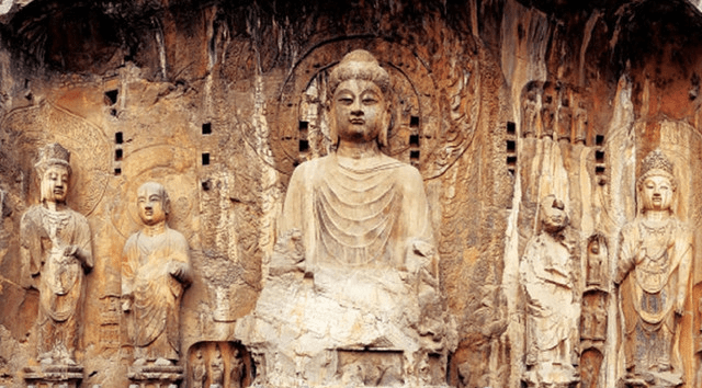 龙门石窟在哪里？洛阳城南12公里处，半小时直达千年佛国