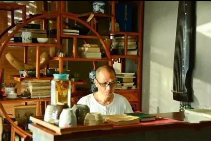 父亲生日礼物选购指南：实用贴心推荐，轻松解决送礼难题